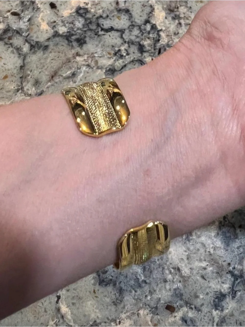 Vintage Y2K Gold-Tone Crystal Accent Women’s Watch